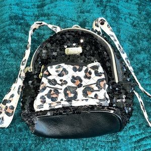 Justice Girls Sequin Kitty mini backpack. Great condition